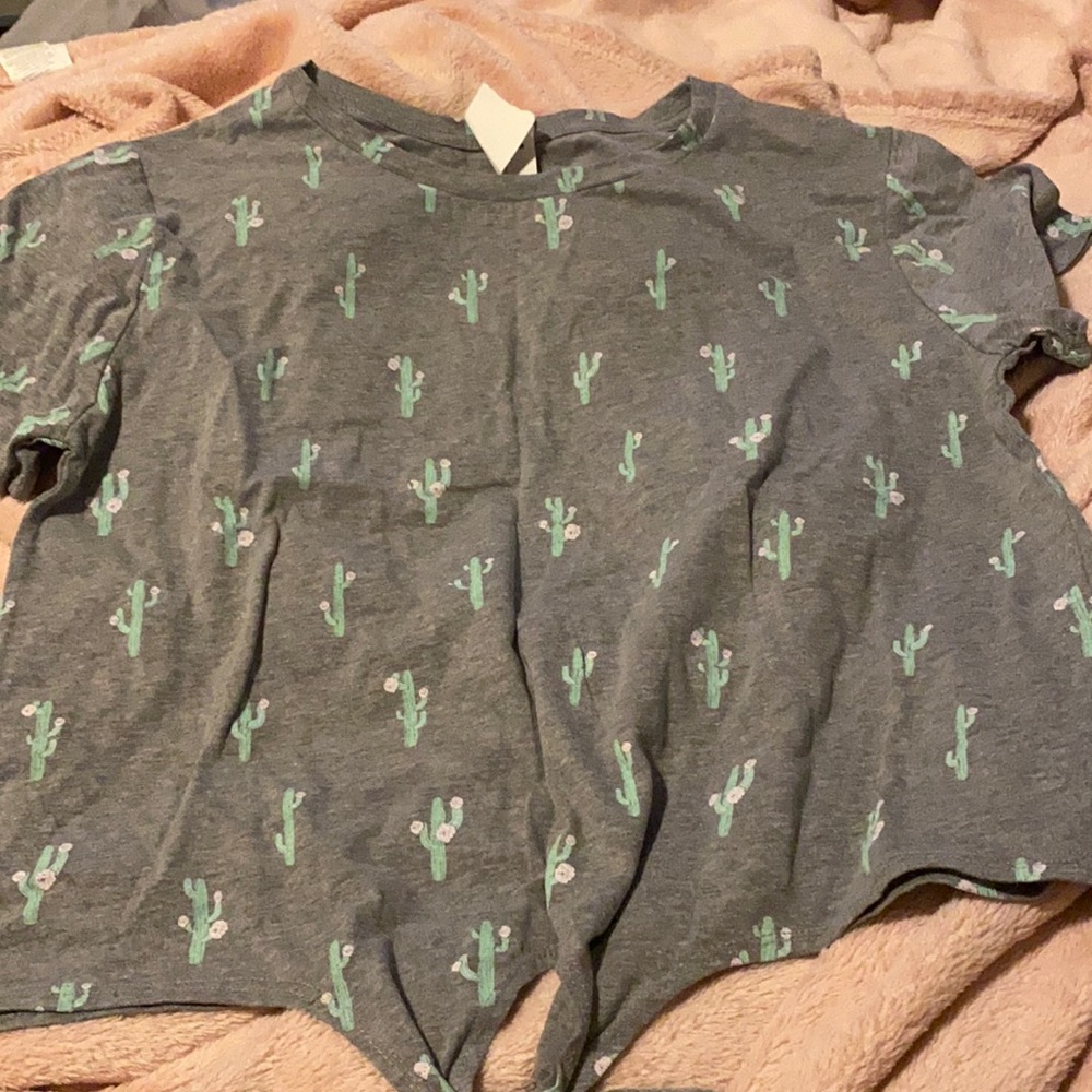 Gray  cactus tee